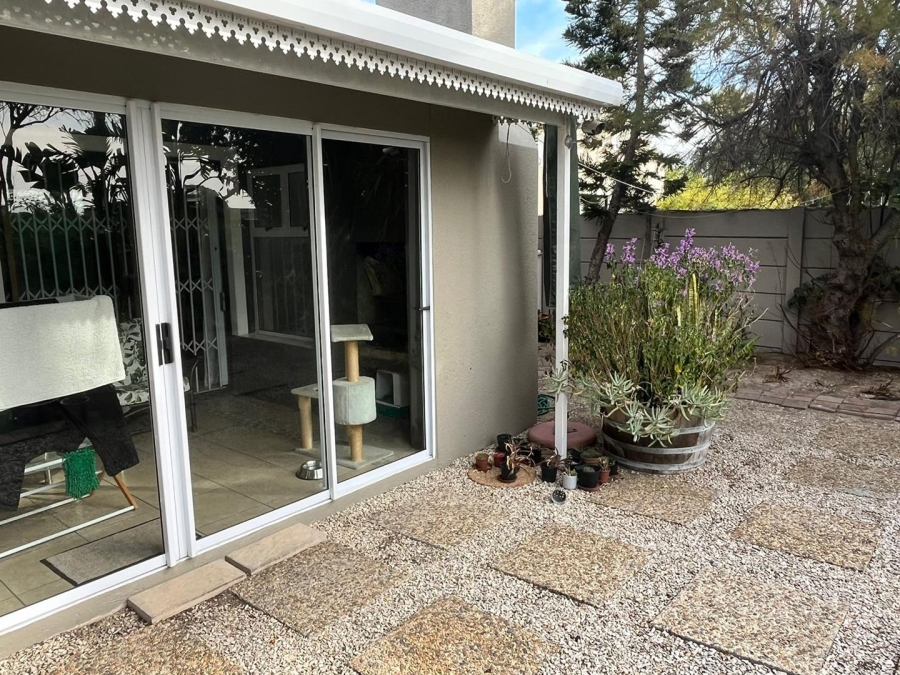 To Let 2 Bedroom Property for Rent in Table View Western Cape